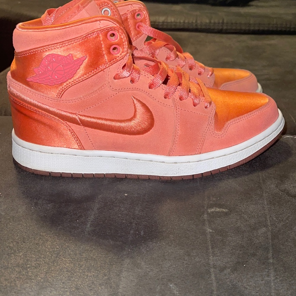 Nike Air Jordan Women 1 Retro High Size 8